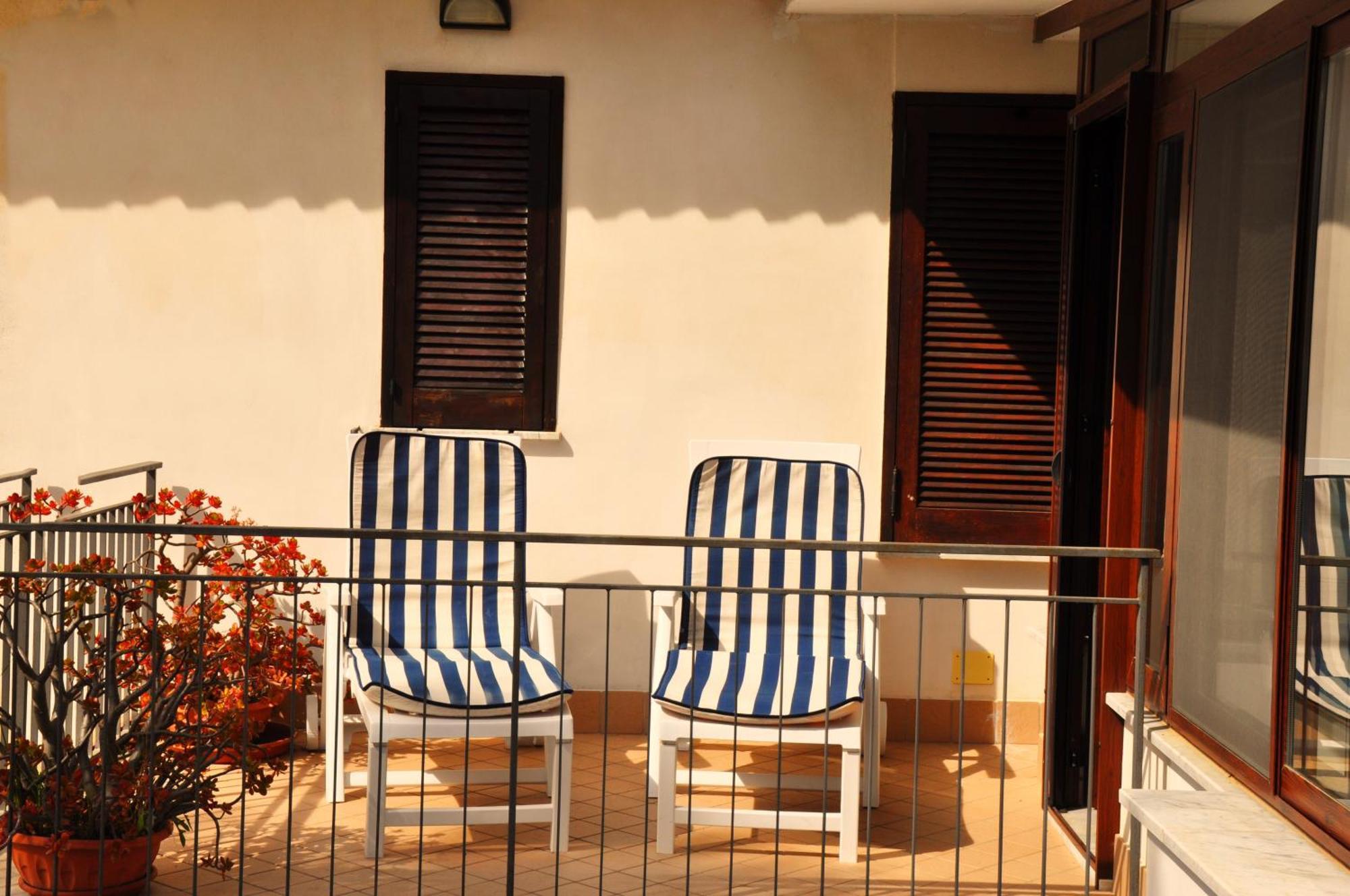 Villa Laura Sea View Apartments Santa Maria di Castellabate Zimmer foto